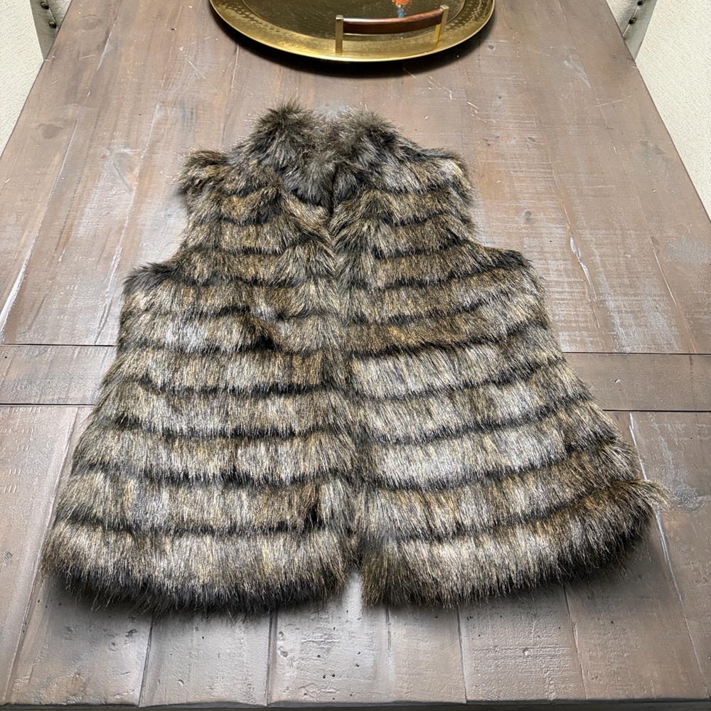 Michael Kors brown Faux fur vest - Picture 1 of 16